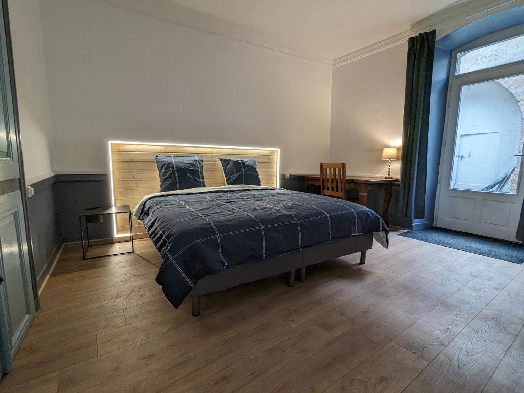 Le P'Tit Relai Bed and Breakfast Montbozon Exteriör bild